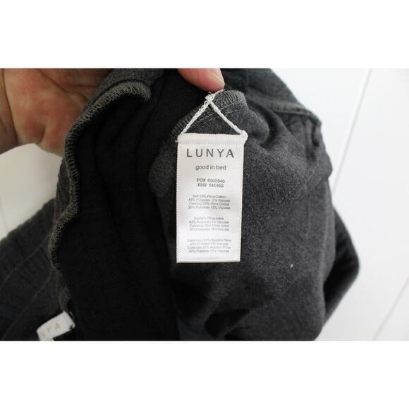 Lunya Restore Double Faced Gray Quilted Elastic Waist Shorts Size XL NWOT - Picture 4 of 5